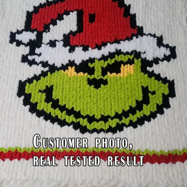 Grinch Face Finger Blanket knitting pattern by HitsKnits - holiday graphghan in ivory, green, red and black jumbo yarn
