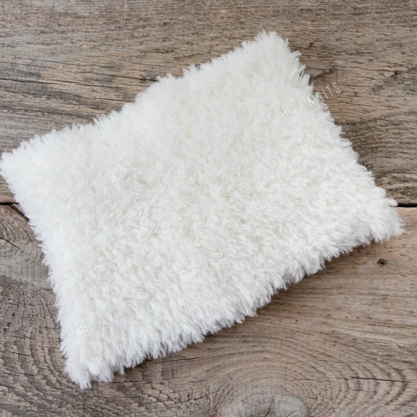 Free Easy Neck Warmer Knitting Pattern showing a soft cream white faux fur cowl worn close around the neck, knitted flat in garter stitch on 8 mm needles in one solid colour and seamed into a tube.